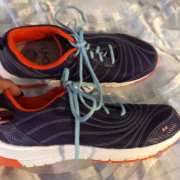 Ryka Sneakers. - Picture 5 of 8